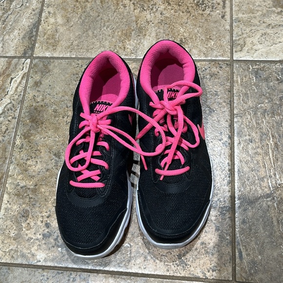 Nike women sneakers training core motion TR2 mesh running black / pink size 7.5 - Picture 5 of 9